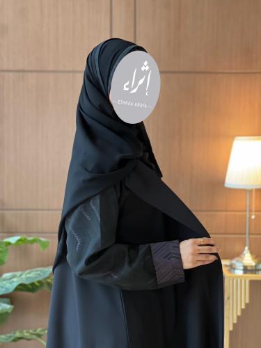 عباية كريب مع اكمام تفته