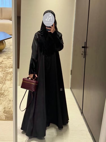 عباية تفته x مخمل اسود