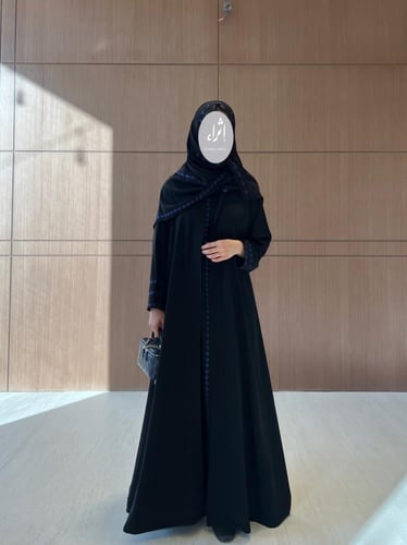 عباية كريب تطريز