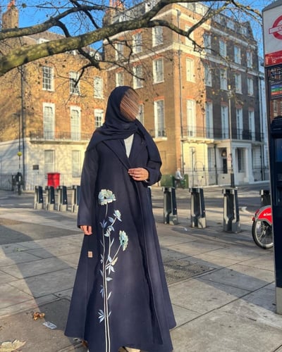 عباية مع تطريز يدوي (صيفي او شتوي)