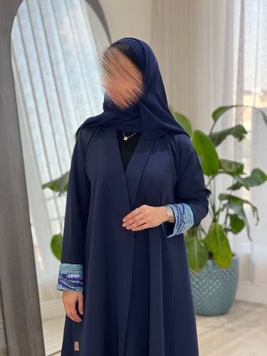 عباية كريب مع شك بالاكمام