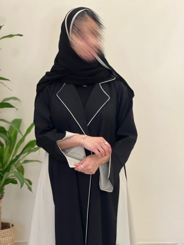 عباية كريب تيواني اسود وبيج