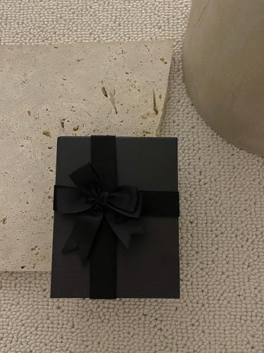 علبة ساعة فاخرة