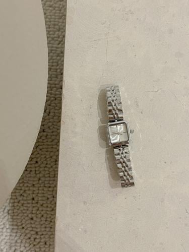 ساعة نسائية