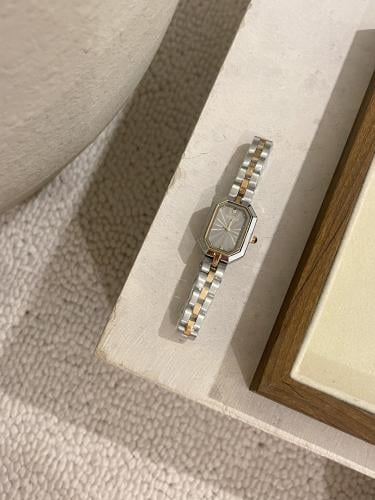 ساعة نسائية