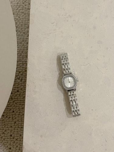 ساعة نسائية