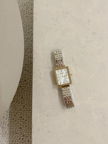 ساعة نسائية