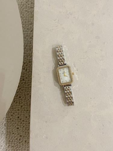 ساعة نسائية