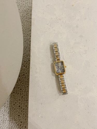 ساعة نسائية