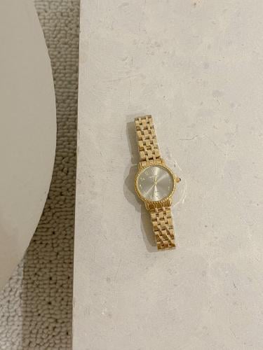 ساعة نسائية