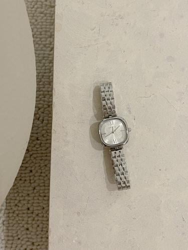 ساعة نسائية