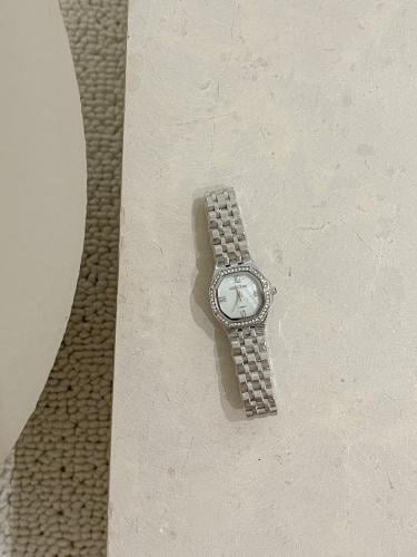 ساعة نسائية