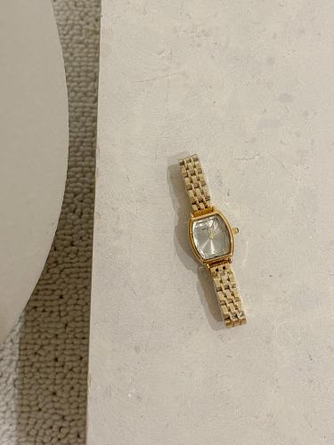 ساعة نسائية