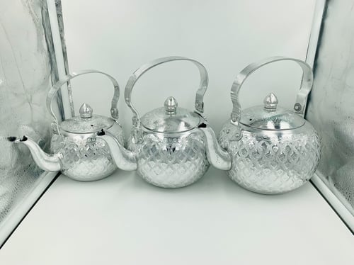 ابريق المنيوم منقوش