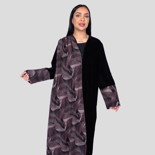 عباية سوداء لف مخمل مع شال وبأكمام كشميري ملون