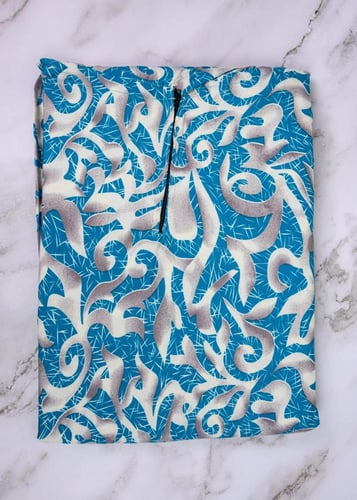 شرشف صلاة بسحاب أمامي وأكمام بمطاط مرن