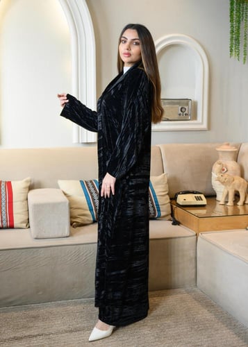 عباية بليزر بيكا أسود