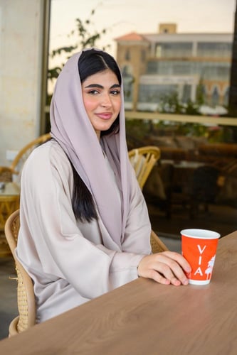 عبايه لف بلون البيج الفاتح كريب برنت