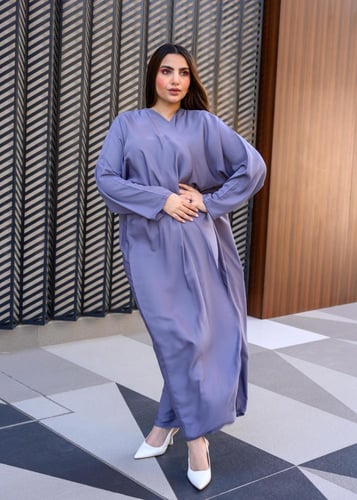 عبايه ساده كريب لف ملونة مع طرحة