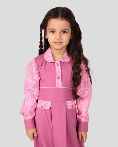 زي مدرسي ابتدائي وردي بتصميم كويتي