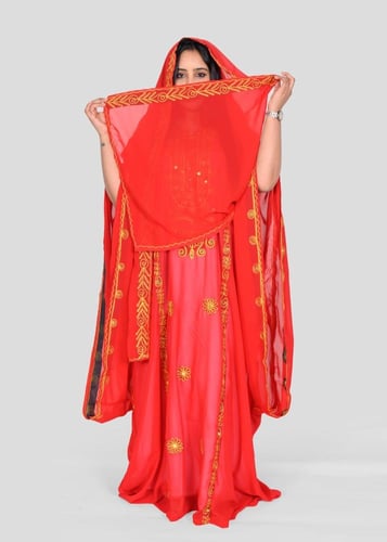 ثوب نشل سعودي تراثي بتطريز قصب ذهبي فاخر