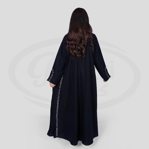 عباية سوداء كتان لف أنيقه بتطريز مميز على الأطراف...