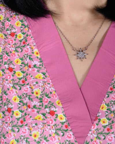 زي عاملات منزليه قطعتين وردي