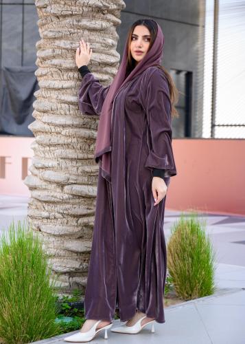 عبايه مخمل ساده لحمي شتوي مع طرحة