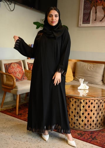 عباية صيفية أنترنت بتصميم ورق شجر بني في الاطراف م...