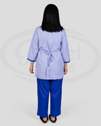 يونيفورم عاملة منزلية بنمط كاروهات