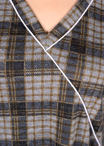 يونيفورم كاروهات شتوي للعاملات المنزليه