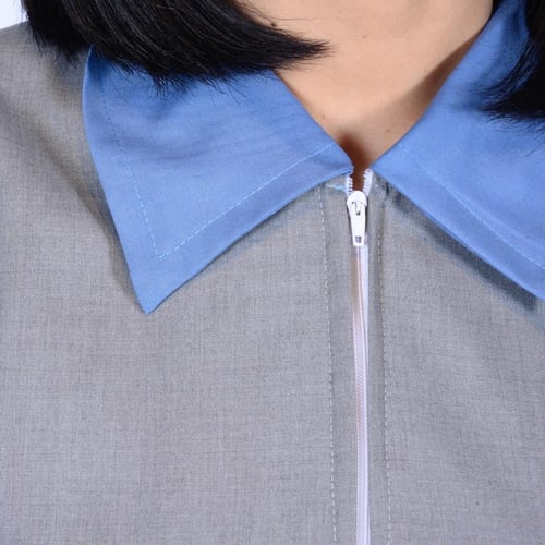 طقم عاملة بسحاب رصاصي