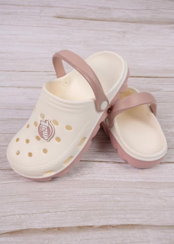 سليبر كروكس مريح بتصميم عصري