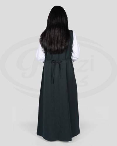 طقم مريول مدرسي زيتي مخطط للبنات برقبة دائرية وجيو...