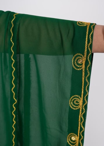 ثوب نشل سعودي تراثي بتطريز قصب ذهبي فاخر