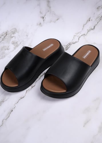 شبشب منزلي بتصميم أنيق