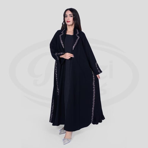 عباية سوداء كتان لف أنيقه بتطريز مميز على الأطراف...