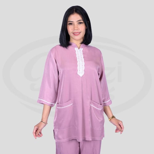 زي عاملة أنيق بسحاب