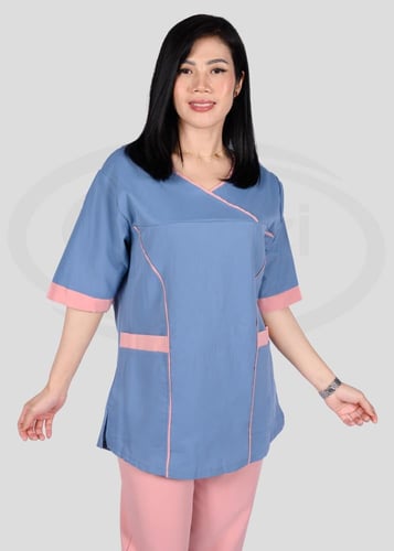 زي عملي يتمتع بتصميم أنيق ومرتب