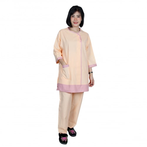 زي عاملات منزلية بأزارير