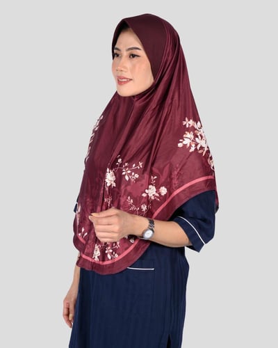 حجاب عاملات منزلية بطابع زهور