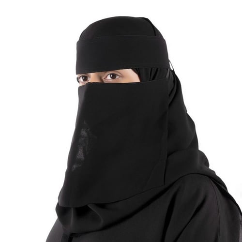 نقاب وسط خط طويل سيفين ونخله