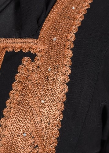 جلابية بالهوية التراثية السعودية