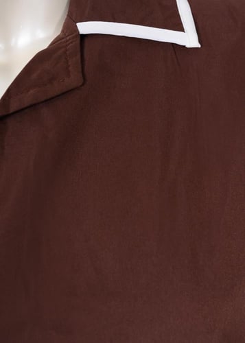 زي عملي مصمم بعناية ليوفر الراحة والأناقة