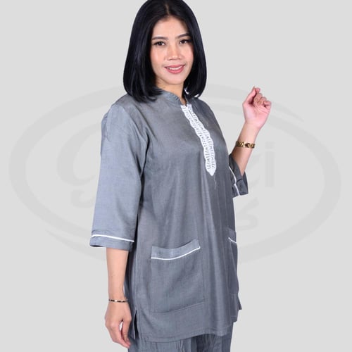 زي عاملة أنيق بسحاب