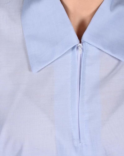 زي عاملة عملي ومريح