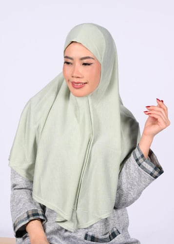 حجاب ملون للعاملات المنزلية