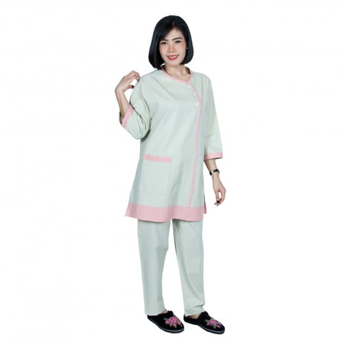 زي عاملات منزلية بأزارير