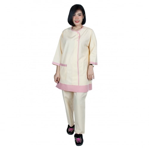 زي عاملات منزلية بأزارير