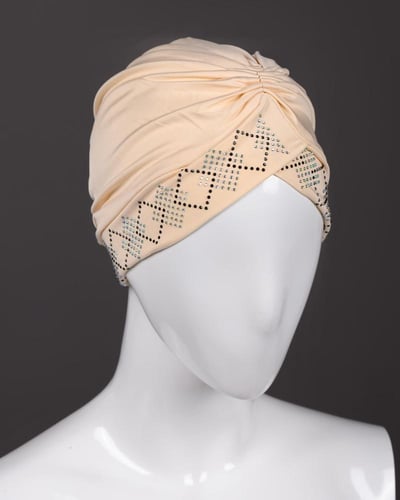 طاقية رأس بتطريز ناعم من الامام